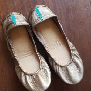Beautiful Metallic Bronze Tieks in size 9